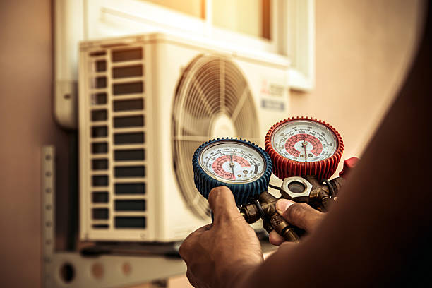 Professional Ac Installation technician working in Converse, IN